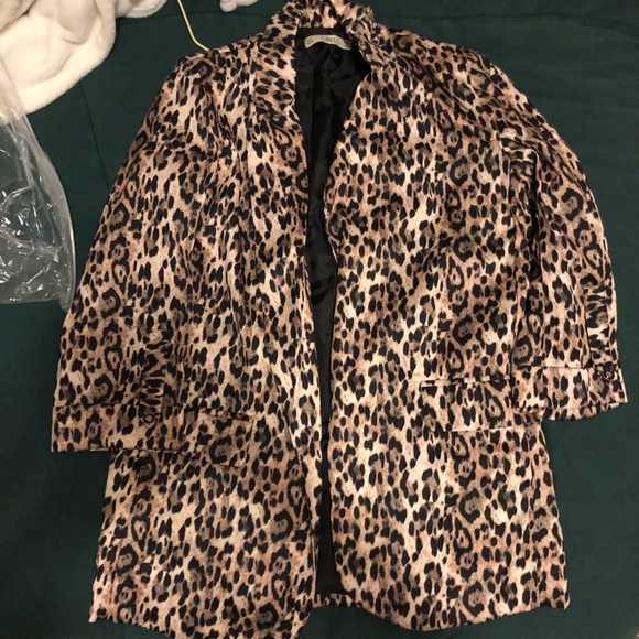 Jackets & Blazers - Leopard print blazer!